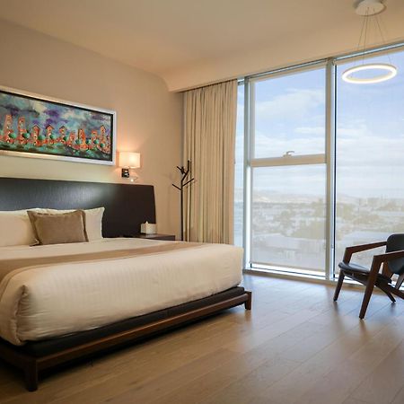Metria Hotel เลออน ภายนอก รูปภาพ A bedroom at the hotel
